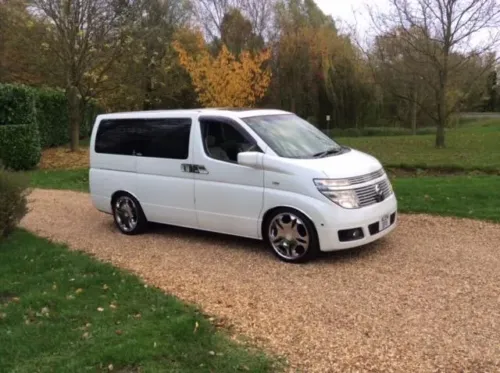 Photo 3 of 2004 04 Reg Nissan Elgrand VG 3.5 Automatic 7 Seater – Fresh Dry Import, Just Arrived