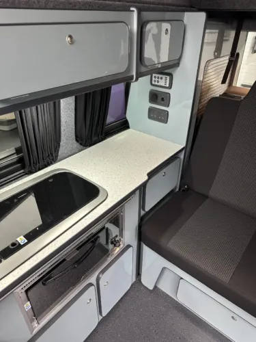 Photo 4 of 2022 72 Reg T6.1 110PS with Business Pack, Brand New Campervan Conversion with Rock & Roll Bed