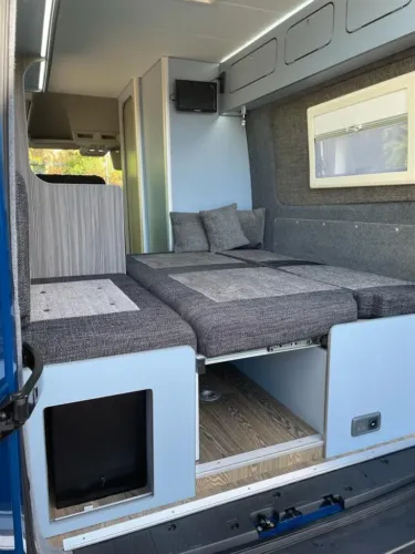 Photo 5 of 2021 21 Reg VW CRAFTER CR35 TRENDLINE MWB 140PS, BRAND NEW CONVERSION