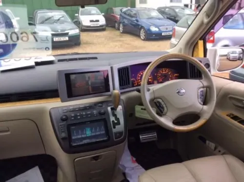Photo 2 of 2004 04 Reg Nissan Elgrand VG 3.5 Automatic 7 Seater – Fresh Dry Import, Just Arrived