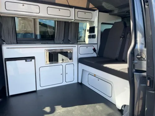 Photo 4 of 2021 71 Reg T6.1 110PS WITH BUSINESS PACK, BRAND NEW CAMPERVAN CONVERSION, HEATER, SOLAR, BODYKIT
