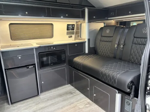 Photo 2 of 2026 26 REG VW T7 150PS 8SP AUTOMATIC COMMERCE PRO SWB TAILGATE – ‘OFF GRID’ CONVERSION – FIXED RIB BED – MIDNIGHT BLACK