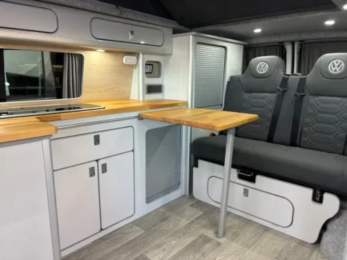 Photo 2 of 2021 21 REG VW T6.1 T32 150PS LWB BARN DOORS – CAMPERVAN CONVERSION – FABWORX BED