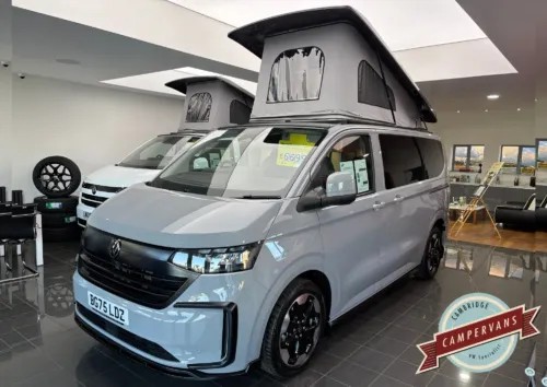 Photo of 2025 75 REG VW T7 150PS 8SP AUTOMATIC COMMERCE PRO SWB TAILGATE – HEATED STEERING WHEEL, LED EXCLUSIVE REAR LIGHTS, ‘STYLE’ FRONT SEATS – BRAND NEW CAMPERVAN CONVERSION – FIXED RIB BED