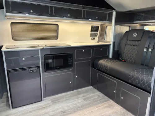 Photo 2 of 2026 75 REG VW T7 150PS 8SP AUTOMATIC COMMERCE PLUS LWB TAILGATE – HEATED WINDSCREEN, CONNECTIVITY PACKAGE – BRAND NEW CAMPERVAN CONVERSION – FIXED RIB BED