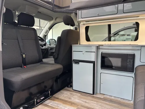 Photo 4 of 2024 74 REG VW T6.1 HIGHLINE 150DSG SWB TAILGATE – T30, LED LIGHTS, HEATED SEATS, REAR CAMERA – NEWLY INSTALLED CAMPERVAN CONVERSION – FIXED RIB BED