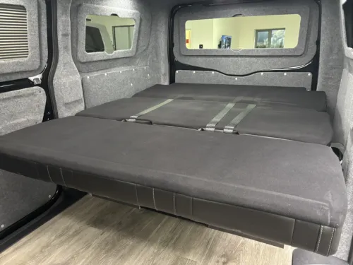 Photo 5 of 2026 26 REG VW T7 150PS 8SP AUTOMATIC COMMERCE PLUS SWB TAILGATE – LED EXCLUSIVE REAR LIGHTS, CONNECTIVITY PACKAGE, 70L FUEL TANK, T32 – BRAND NEW CAMPERVAN CONVERSION – FIXED FULL WIDTH 150CM RIB BED