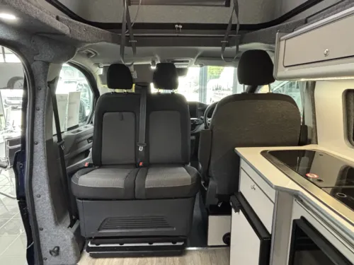 Photo 5 of 2026 26 REG VW T7 150PS 8SP T32 AUTOMATIC COMMERCE PRO SWB BARN DOORS – BRAND NEW CAMPERVAN CONVERSION – INDIGO BLUE