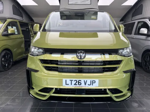 Photo 3 of 2026 26 REG VW T7 110PS 6SP MANUAL COMMERCE PRO SWB TAILGATE – STANDARD CONVERSION – FIXED RIB BED – WARM GREEN