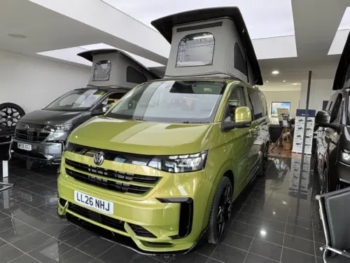 Photo 1 of 2026 26 REG VW T7 150PS 8SP AUTO COMMERCE PRO SWB TAILGATE – STANDARD CONVERSION – FIXED RIB BED – WARM GREEN