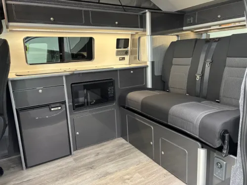 Photo 2 of 2026 26 REG VW T7 170PS 8SP AUTO COMMERCE PRO SWB TAILGATE – STANDARD CONVERSION* – FIXED RIB BED – STONE GREY