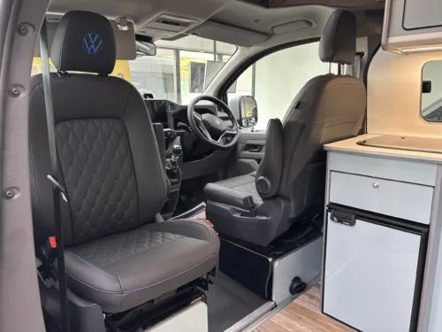 Photo 4 of 2026 26 REG VW T7 110PS 6SP MANUAL COMMERCE PRO SWB TAILGATE – STANDARD CONVERSION – FIXED RIB BED – STONE GREY
