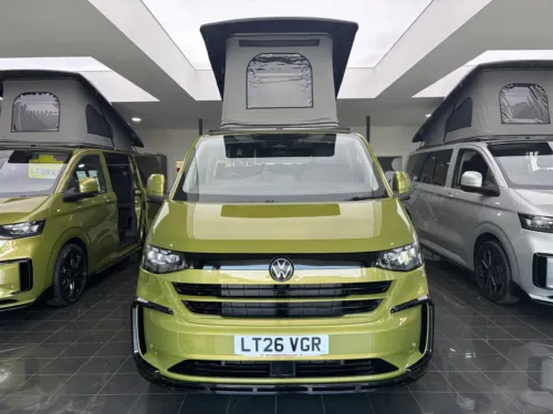 Photo 3 of 2026 26 REG VW T7 170PS 8SP AUTOMATIC COMMERCE PRO LWB TAILGATE – CLASSIC CONVERSION – FIXED RIB BED – WARM GREEN