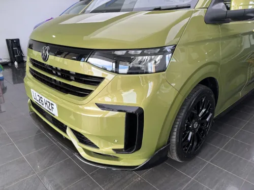 Photo 2 of 2026 26 REG VW T7 150PS 8SP AUTOMATIC COMMERCE PRO SWB TAILGATE – CLASSIC CONVERSION – FIXED RIB BED – WARM GREEN